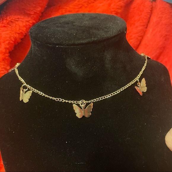 SALE Gold butterfly charm necklace - Picture 3 of 3